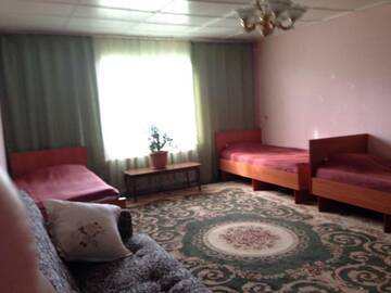 Фото номера Трехместный номер Гостевой дом Guest House Alihan г. Barskoon 4