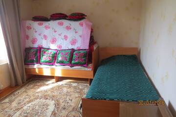 Фото номера Двухместный номер с 2 отдельными кроватями Гостевой дом Guest House Alihan г. Barskoon 2